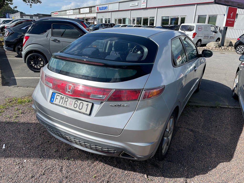 Honda Civic 5-dörrar 1.8 i-VTEC Sport Euro 4