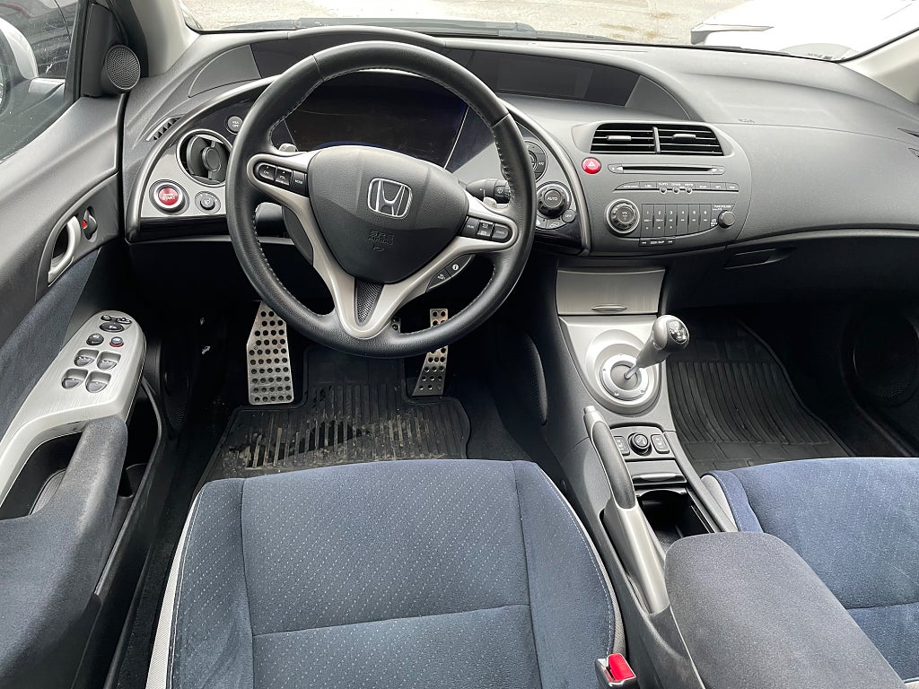 Honda Civic 5-dörrar 1.8 i-VTEC Sport Euro 4