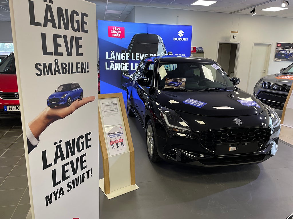 Suzuki Swift Hybrid Vinterdäck ingår! 3års fri service!