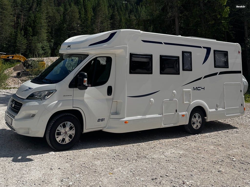 McLouis MC4  281 3500kg Face to face/Queenbed/Golvv/Solcell