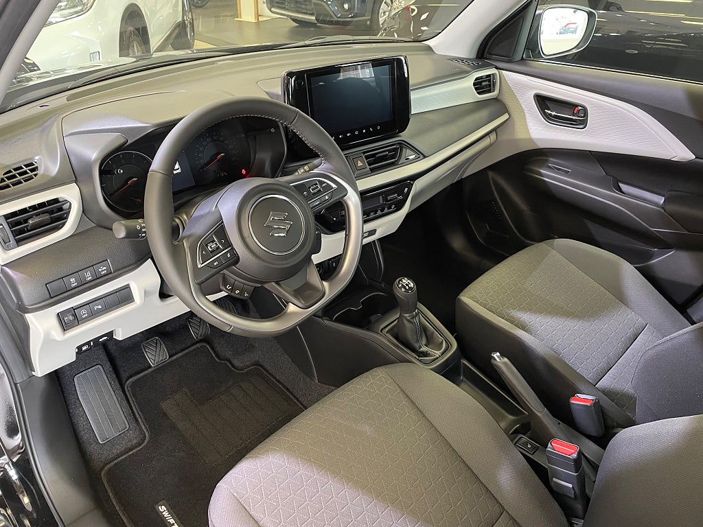 Suzuki Swift SELECT GT Hybrid Vinterdäck ingår! 3års Garanti och fri service!