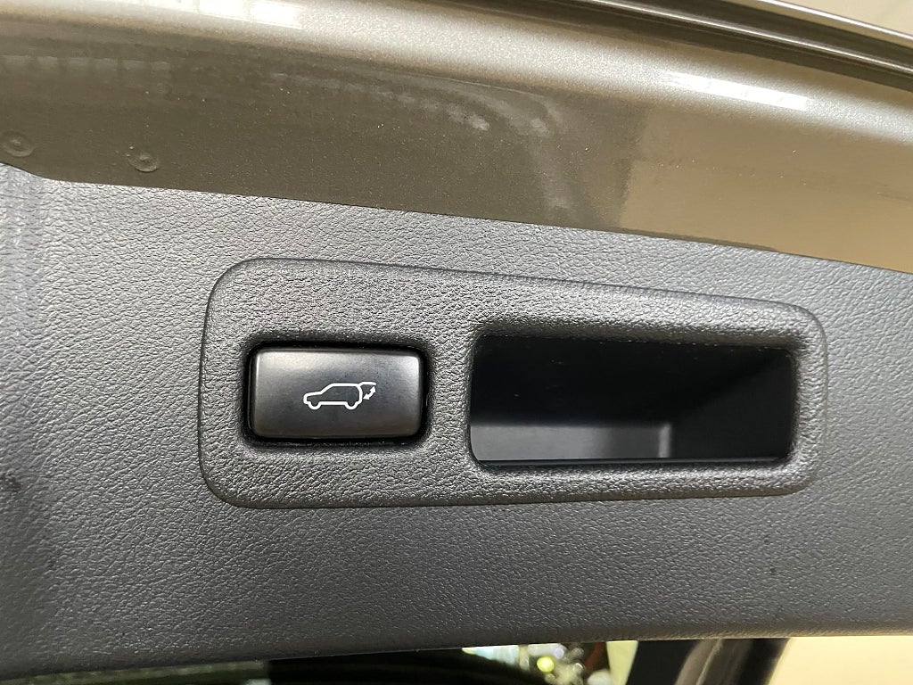 Lexus NX 300h AWD 2.5 AWD E-CVT Business Line Euro 6