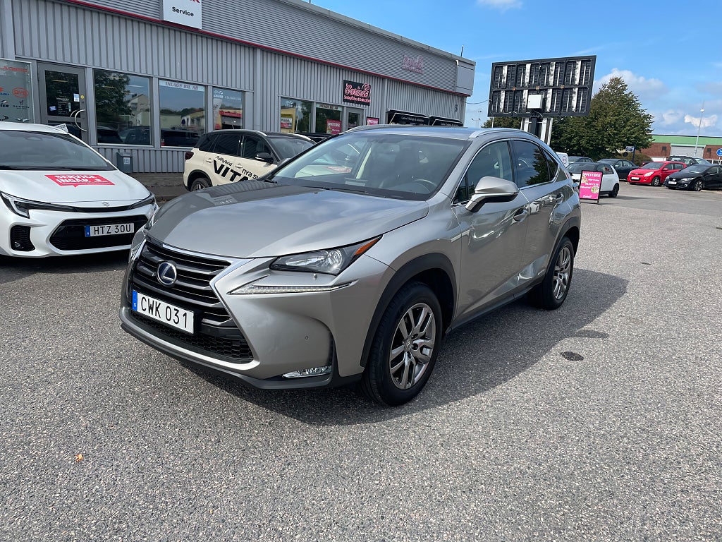 Lexus NX 300h AWD 2.5 AWD E-CVT Business Line Euro 6