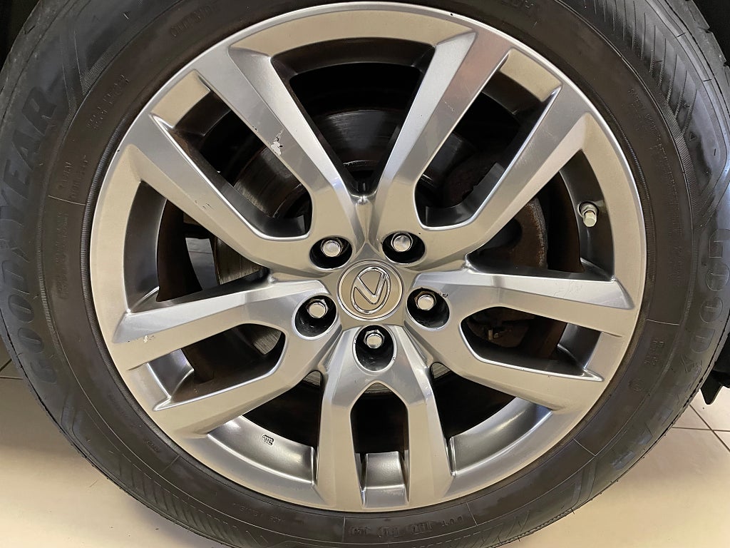 Lexus NX 300h AWD 2.5 AWD E-CVT Business Line Euro 6