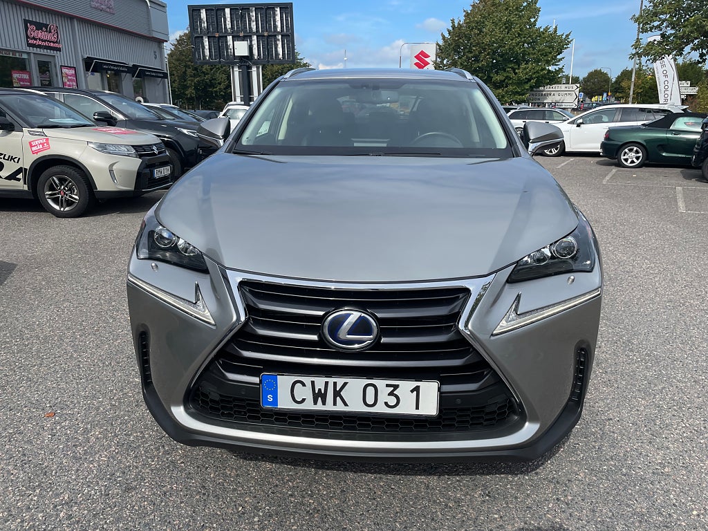 Lexus NX 300h AWD 2.5 AWD E-CVT Business Line Euro 6