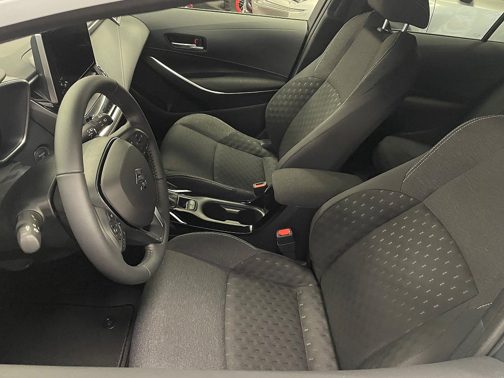 Suzuki Swace Hybrid e-CVT Select Hybrid 3års Fri service Kampanjpris