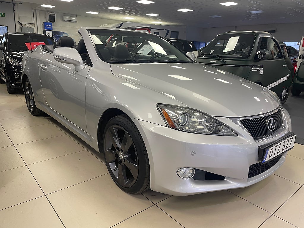 Lexus IS 250 C 2.5 V6 Euro 4