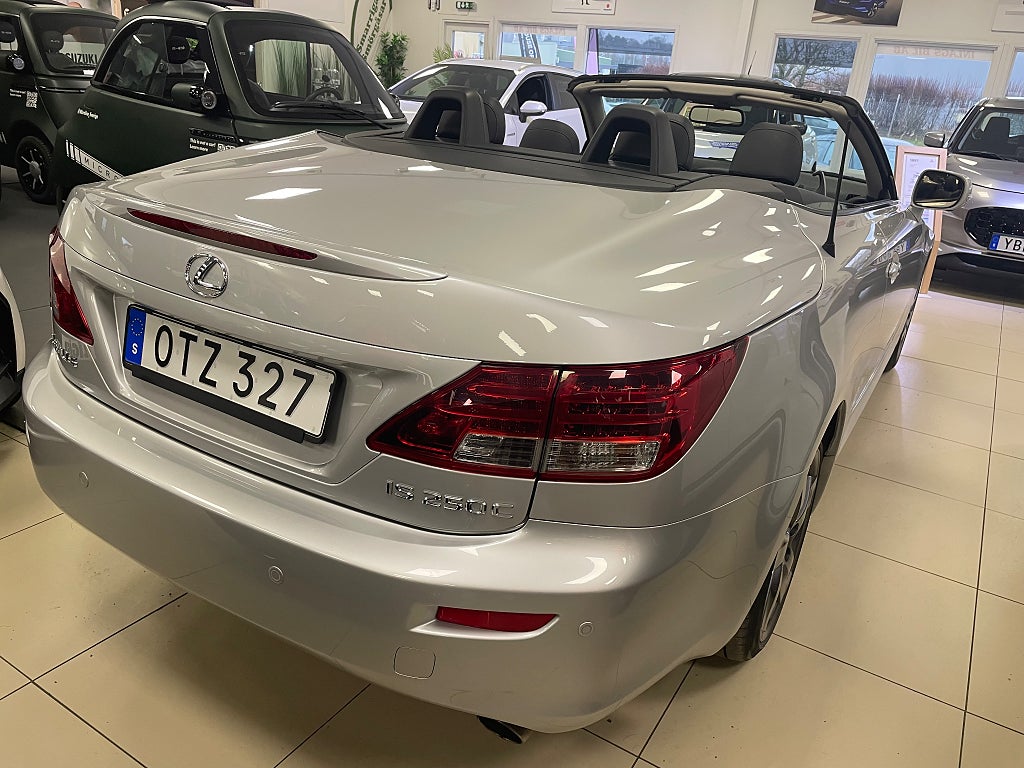 Lexus IS 250 C 2.5 V6 Euro 4