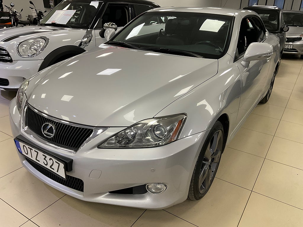 Lexus IS 250 C 2.5 V6 Euro 4